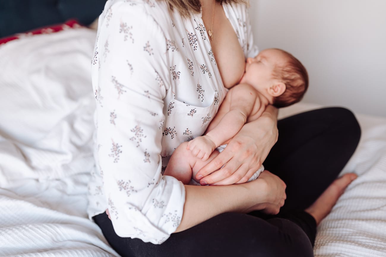 Rodzina z noworodkiem sesja w domu Gdynia