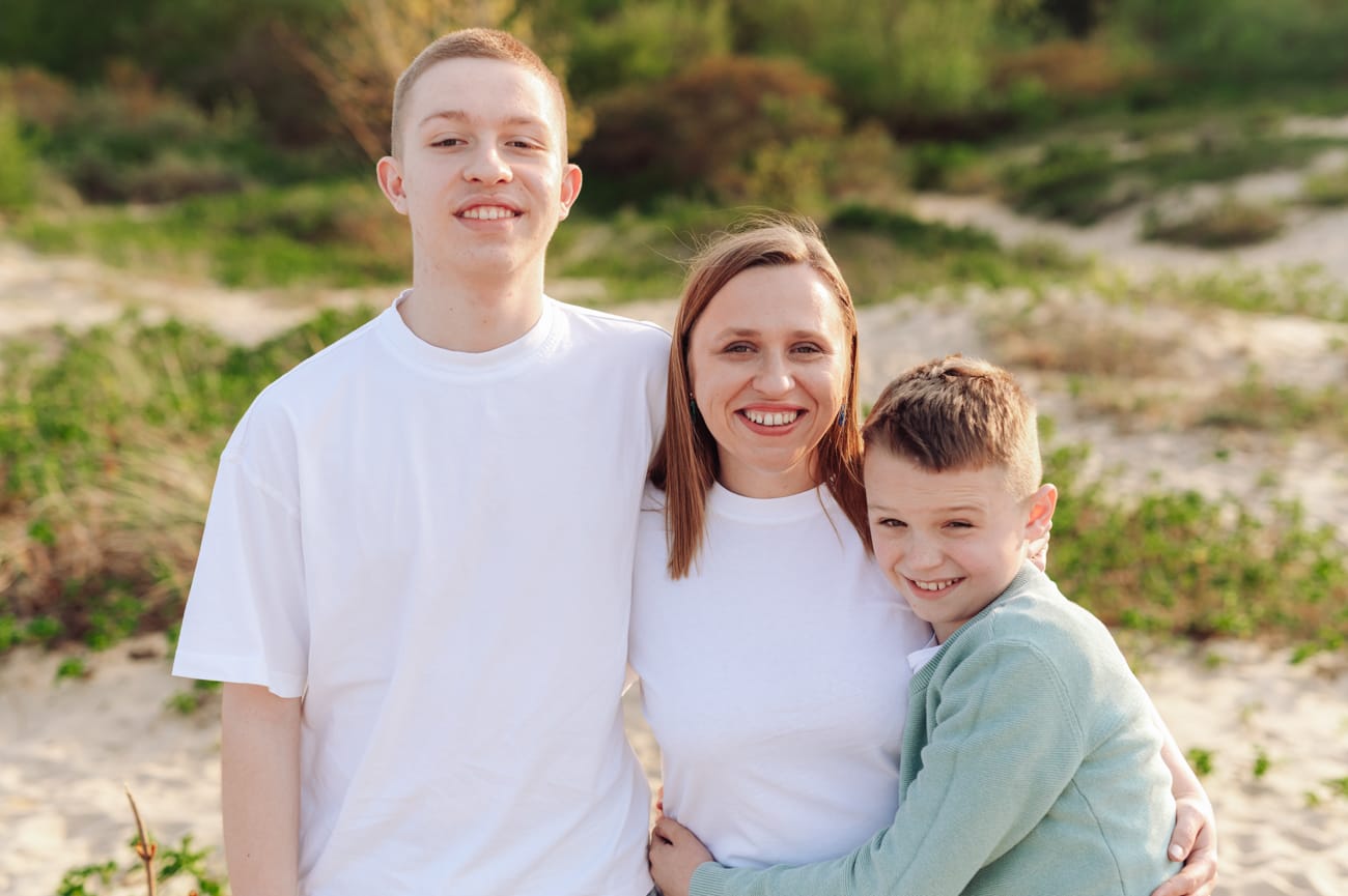 Mama z nastoletnimi synami sesja rodzinna Gdynia