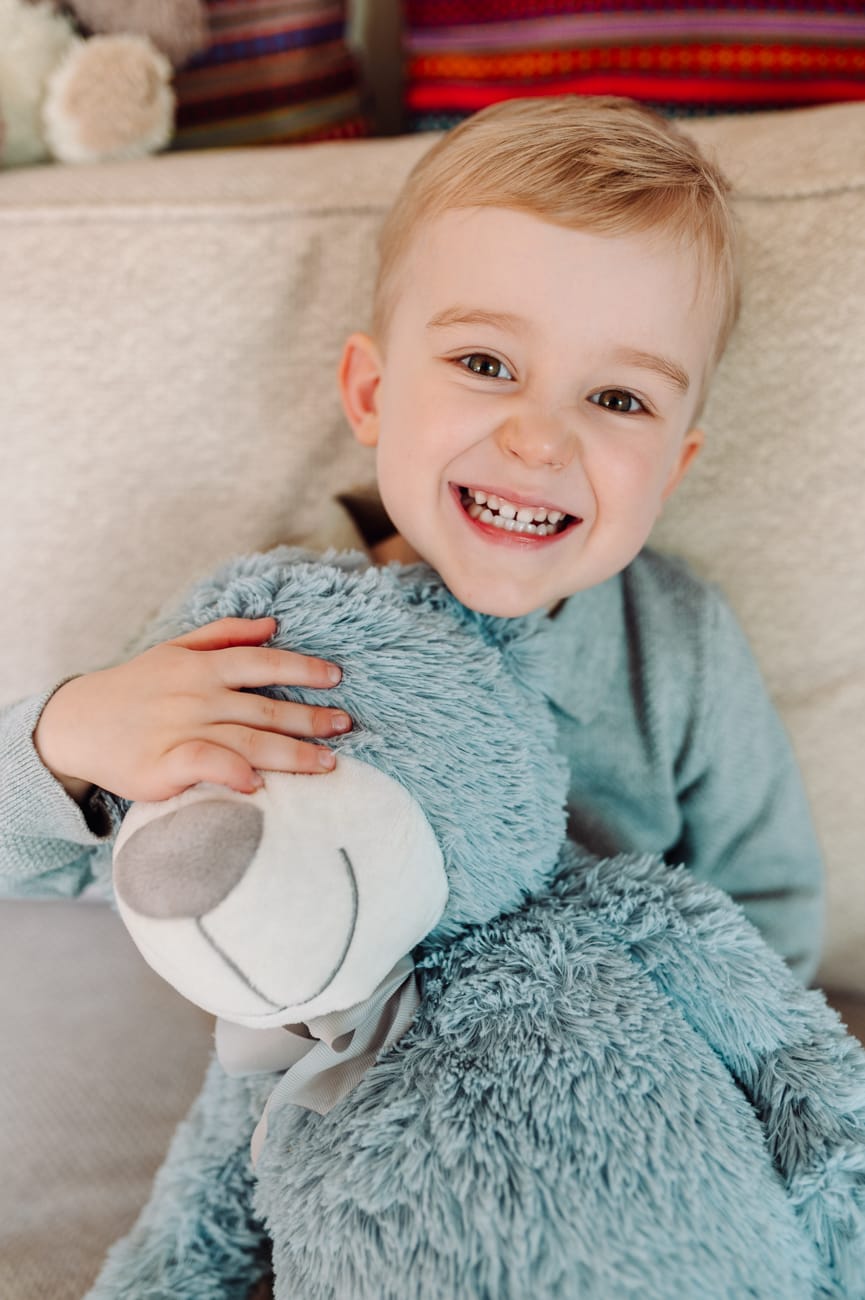 Portret chłopca sesja rodzinna w domu Sopot