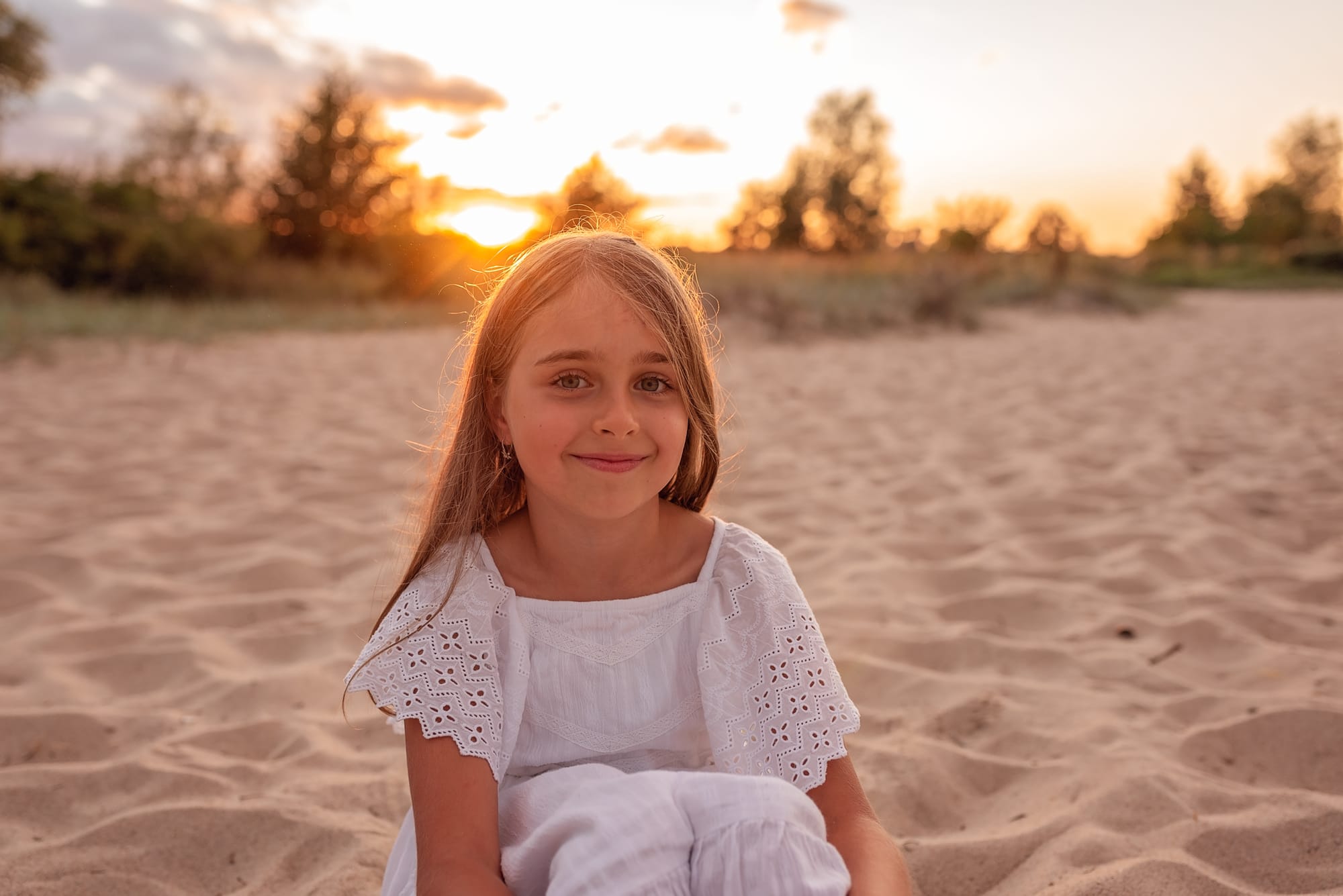 Złota godzina na plaży sesja rodzinna Gdynia