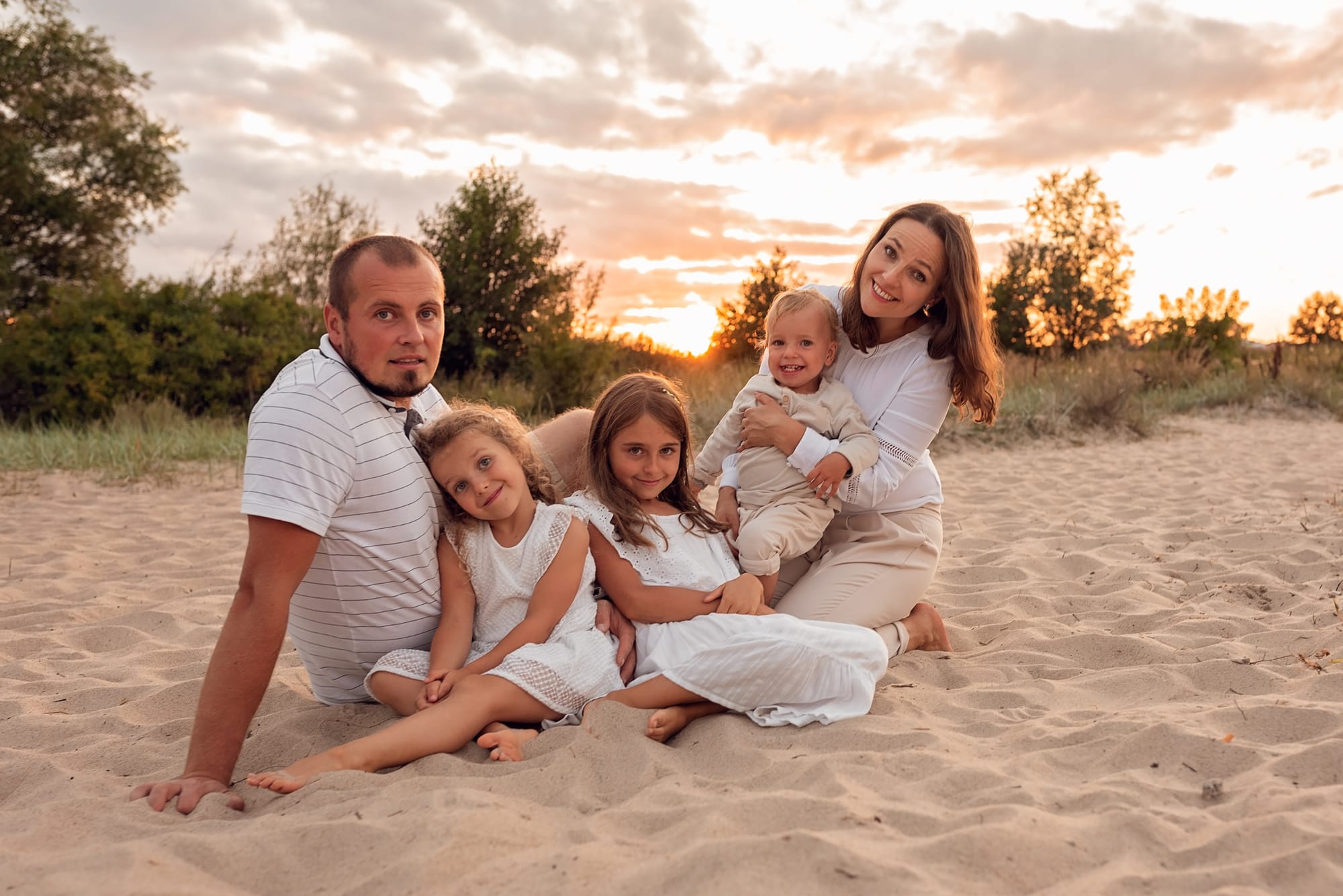 Naturalna sesja rodzinna na plaży Gdynia