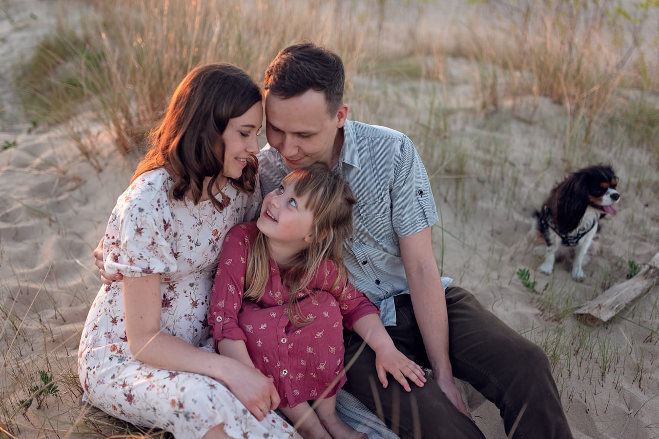Rodzina na plaży sesja ciążowa Gdańsk