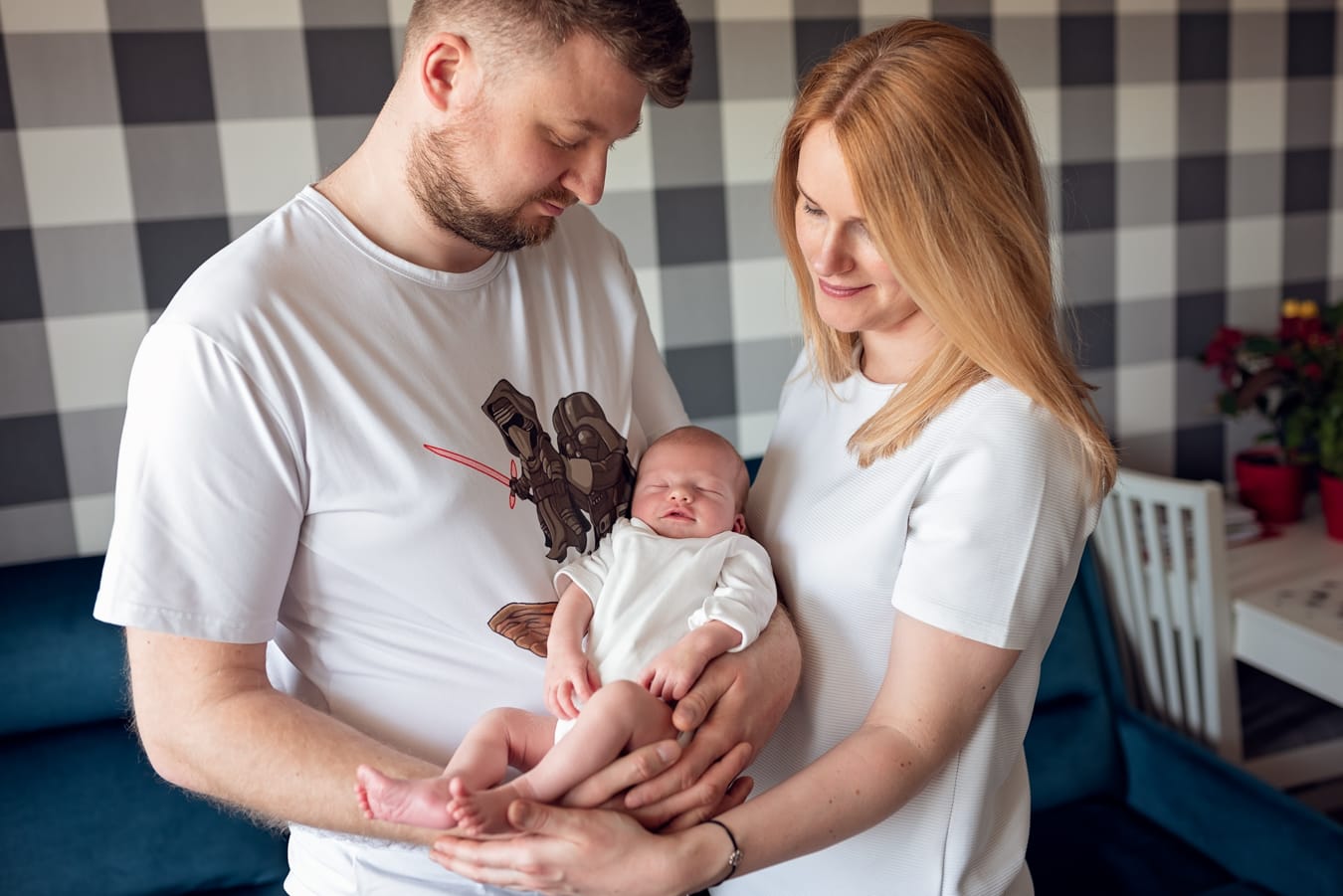 Mama z noworodkiem sesja noworodkowa Sopot