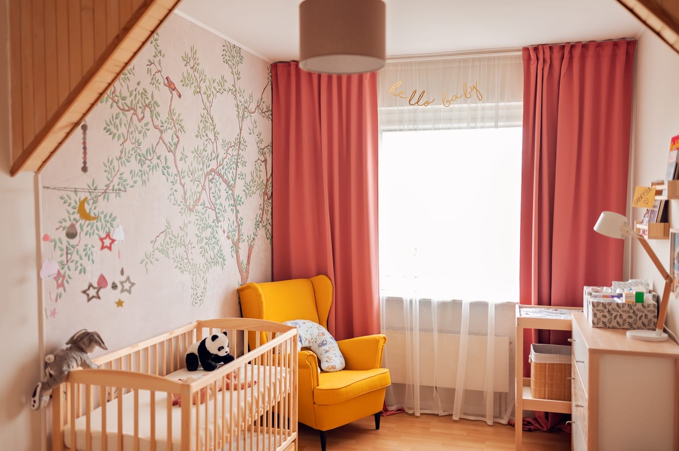 Pokój noworodka sesja lifestyle w domu Gdańsk