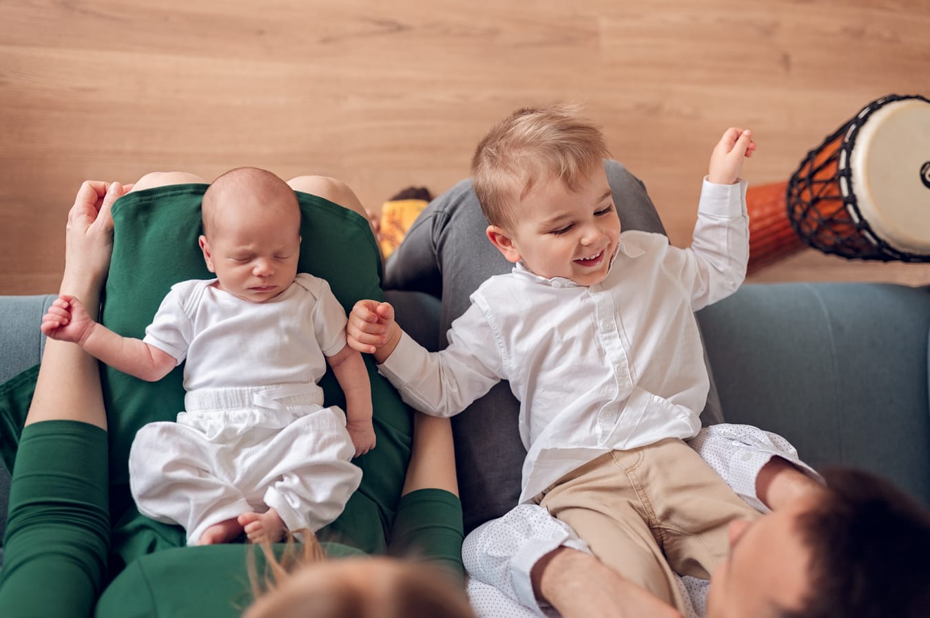 Rodzeństwo razem rodzinna sesja noworodkowa Trójmiasto