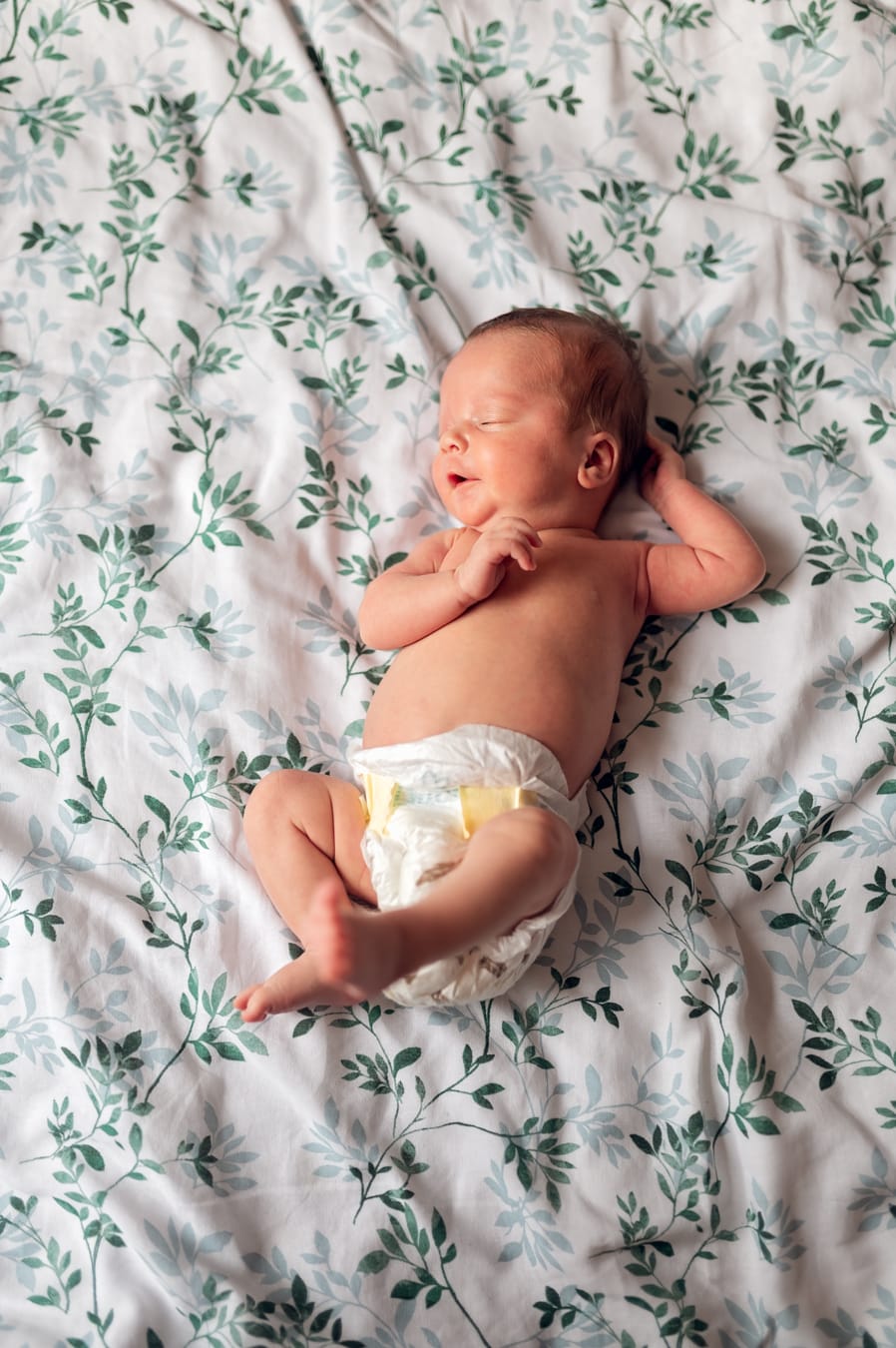 Uśmiechnięte bliźnię portret sesja w domu Gdynia