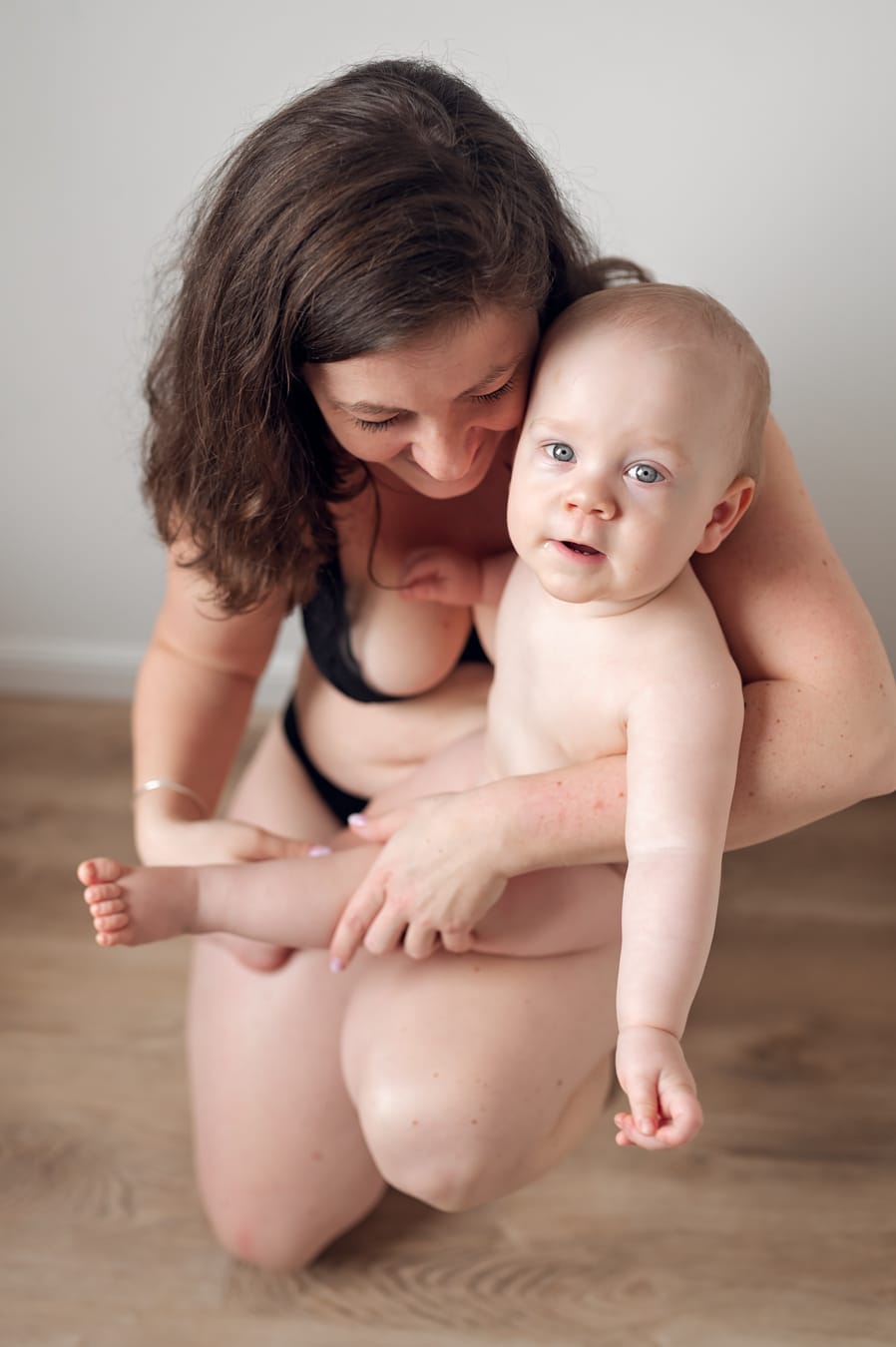 Zdjęcie sesji skin to skin w domu w Gdyni