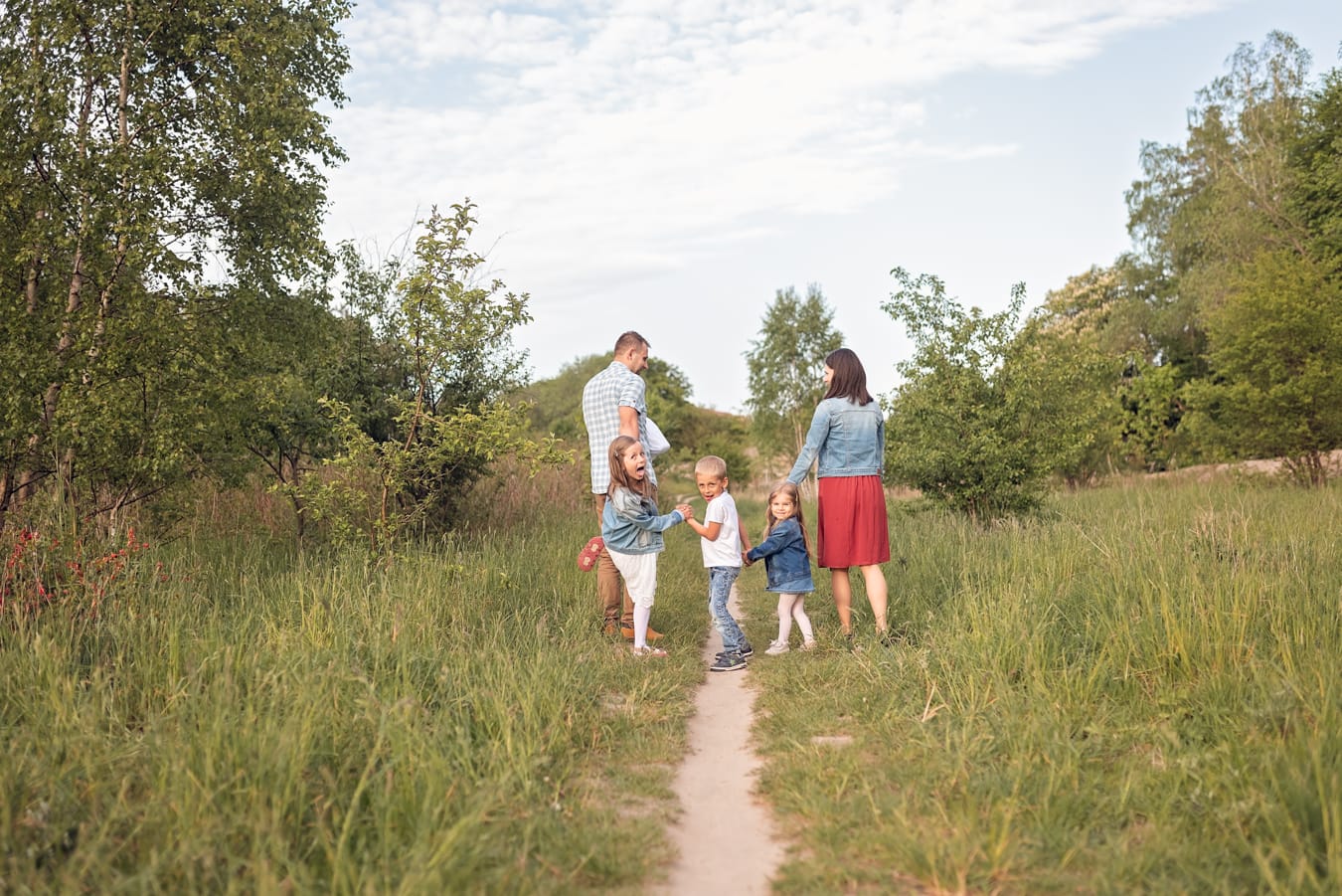 naturalna sesja rodzinna w plenerze rodziny wielodzietnej, Gdynia