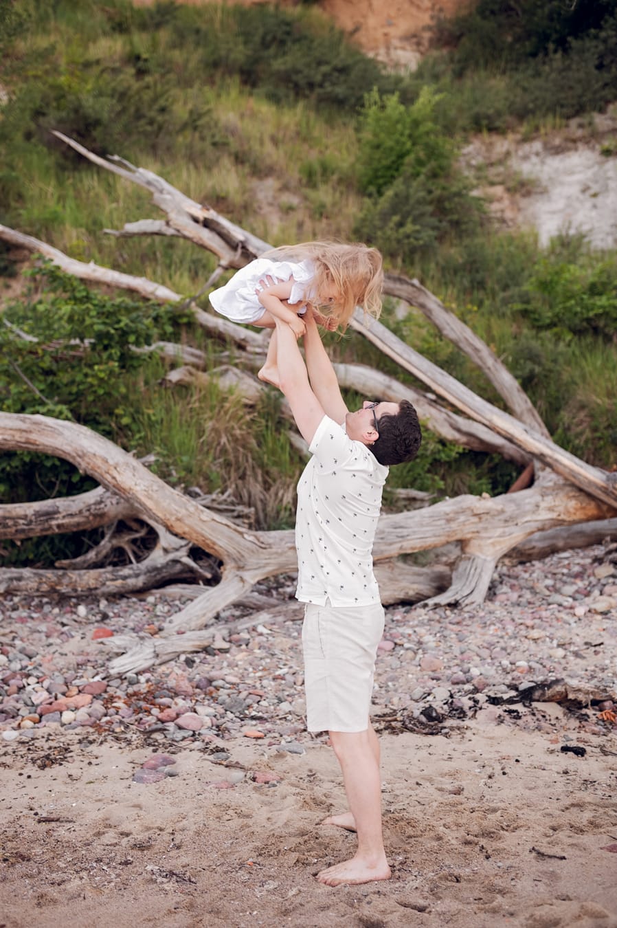 Tata z córka sesja rodzinna na plaży Gdynia
