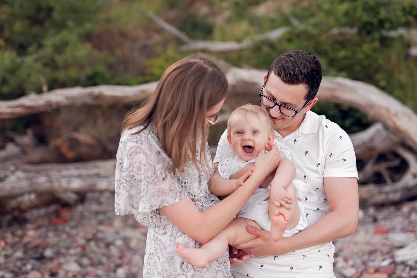 Rodzinna bliskość na plaży sesja nad morzem Gdynia