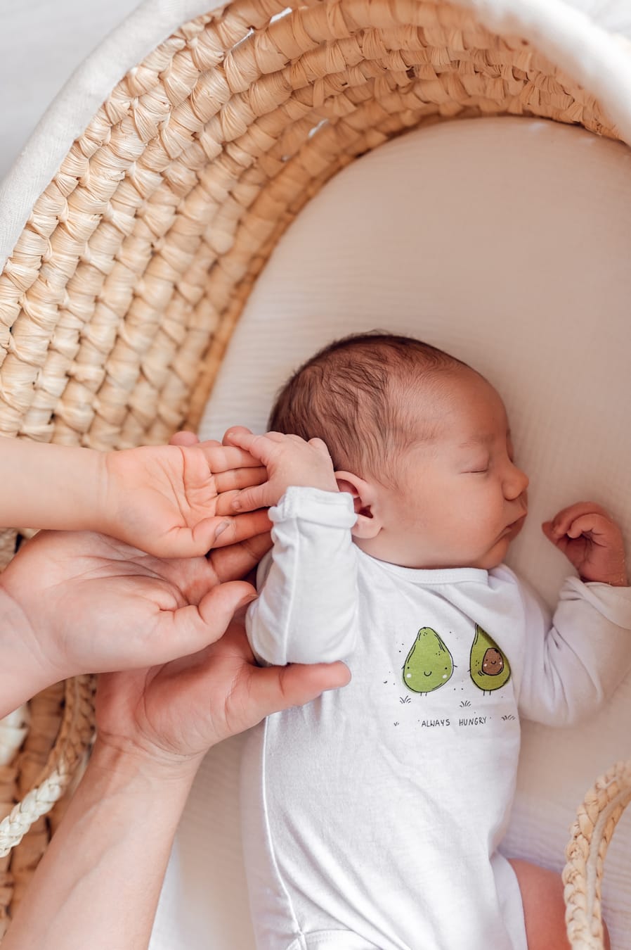 Rodzina z noworodkiem sesja w domu Trójmiasto