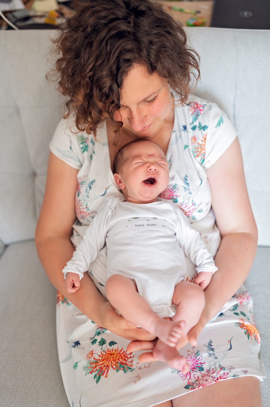 Mama z noworodkiem domowa sesja Trójmiasto