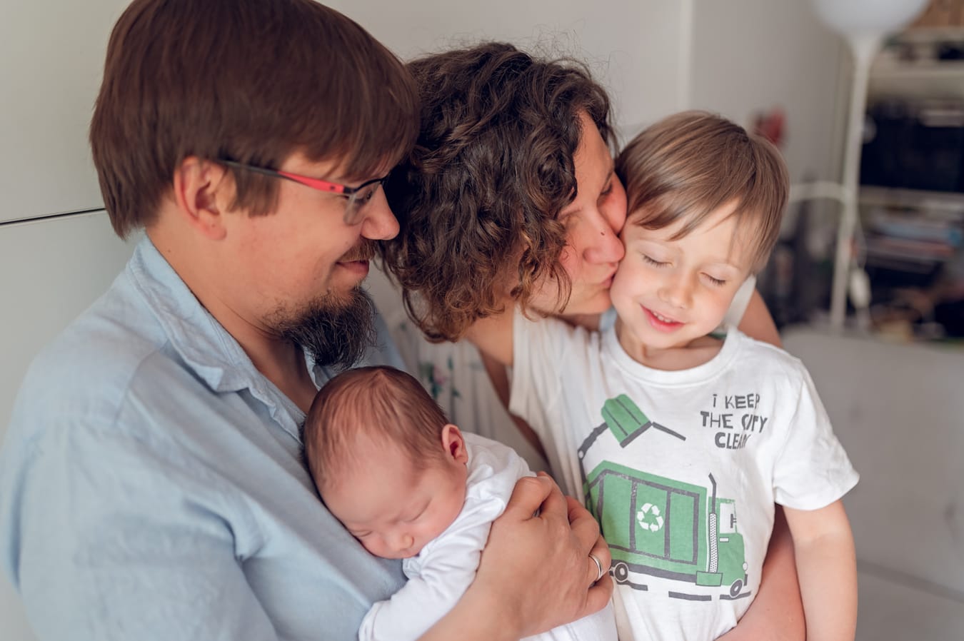 Portret rodziny z noworodkiem sesja Brzuszek i Maluszek