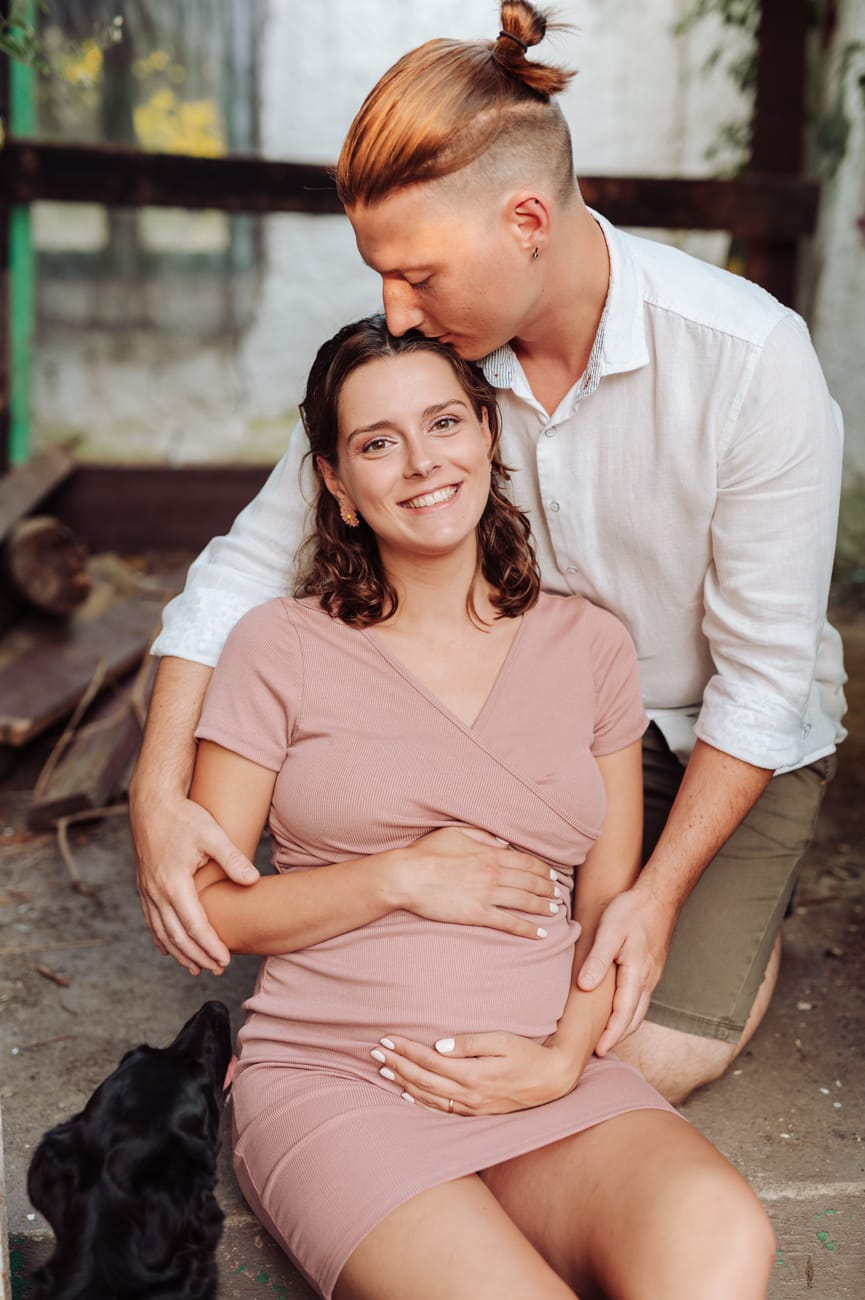 Para w szklarni sesja ciążowa w plenerze Gdynia