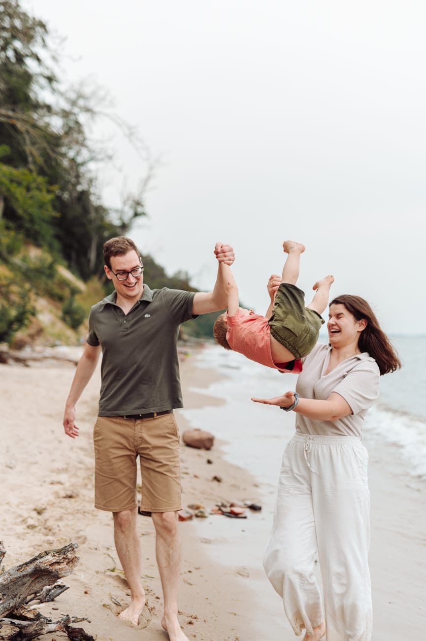 Rodzinne zabawy nad brzegiem morza Gdynia