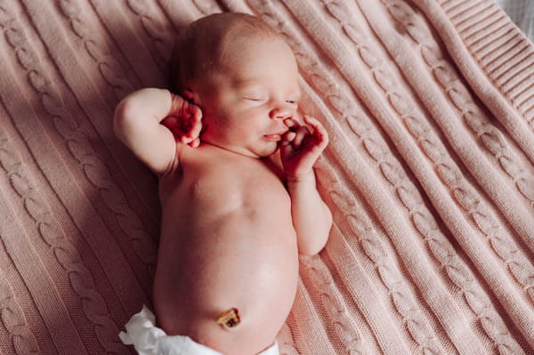 Sesja noworodkowa w Trójmieście — wszystko, co musisz wiedzieć